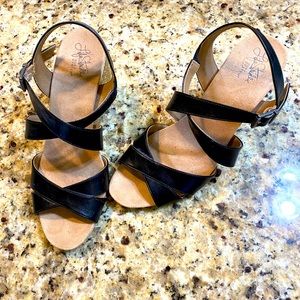 LifeStride women’s black wedge sandals.